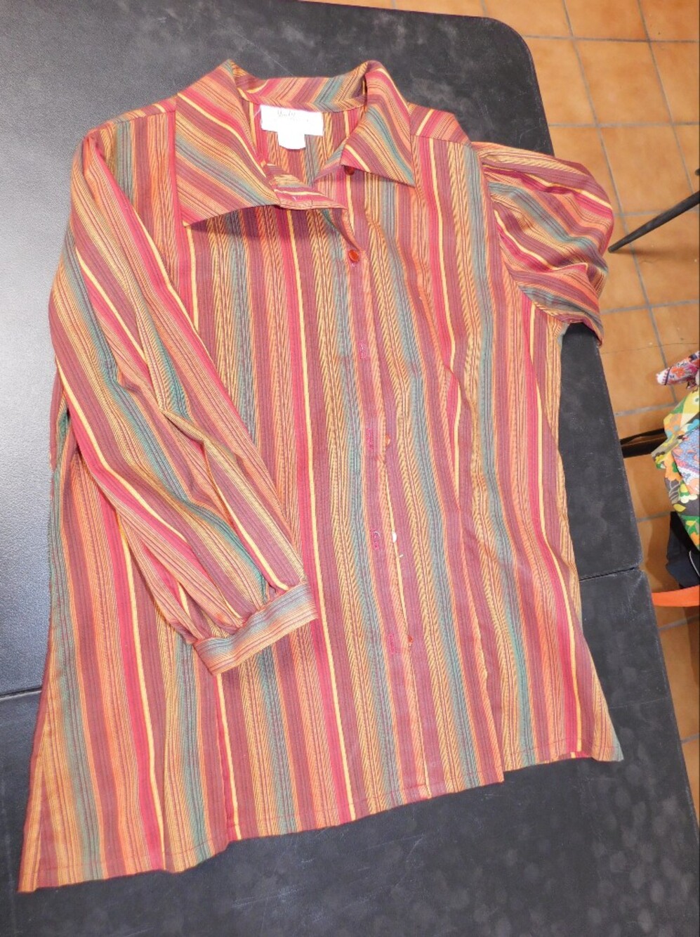 VINTAGE - Women's Multicolor Striped Button-Up Top